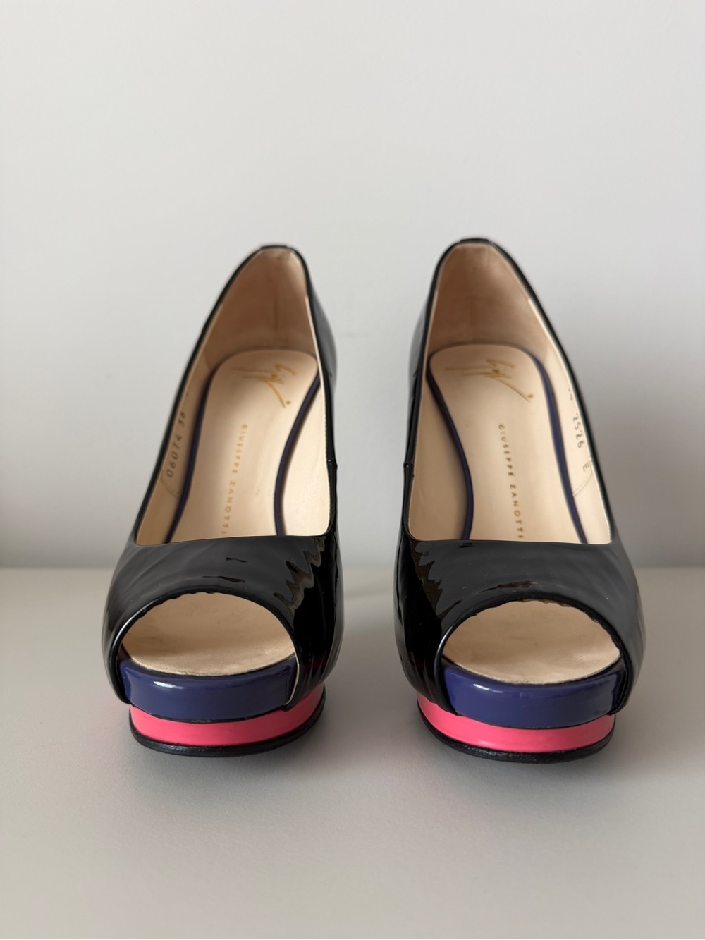 Giuseppe Zanotti Black Patent Peep-Toe High Heels with Pink Platform - Picture 2 of 8